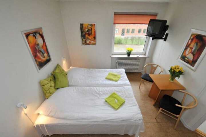 Room 7 of 45