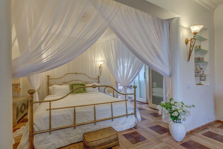 Room 10 of 92