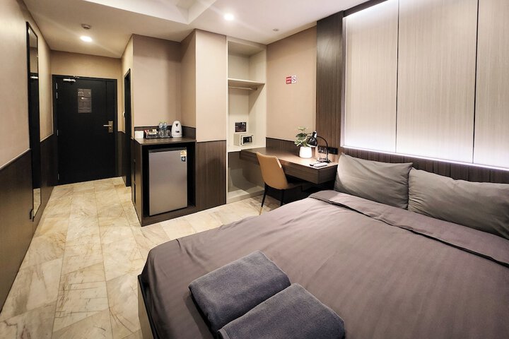 Room 20 of 49