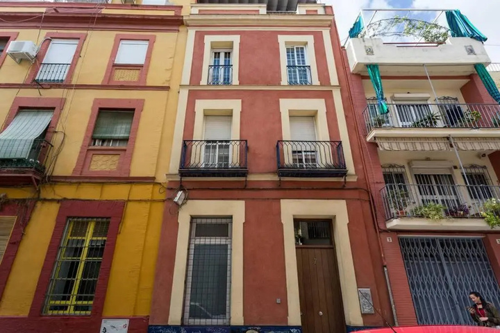 Image of PRETTY DUPLEX IN BOHEMIAN DISTRICT-CITY CENTER