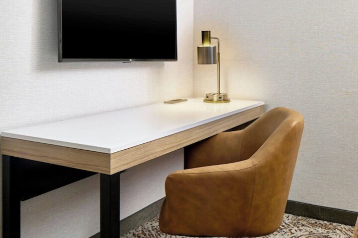 Room 43 of 108