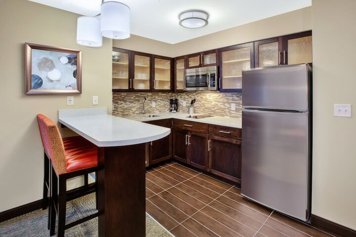 1 Queen Studio Suite (11 of 26)