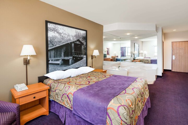 1 Queen Bed (5 of 35)