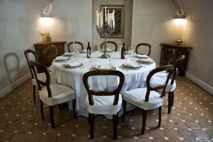 Dining 37 of 46