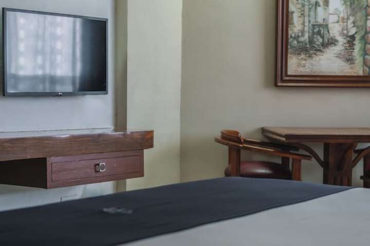 Room 10 of 51