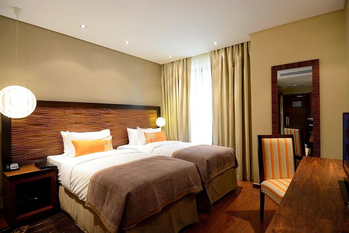 Room 17 of 60