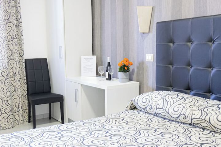 Room 4 of 31