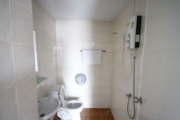 Room 4 of 20