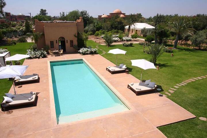 Hotel Pool