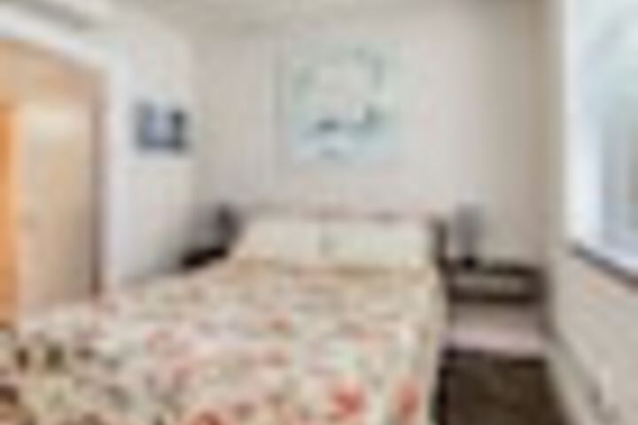 Room 11 of 87
