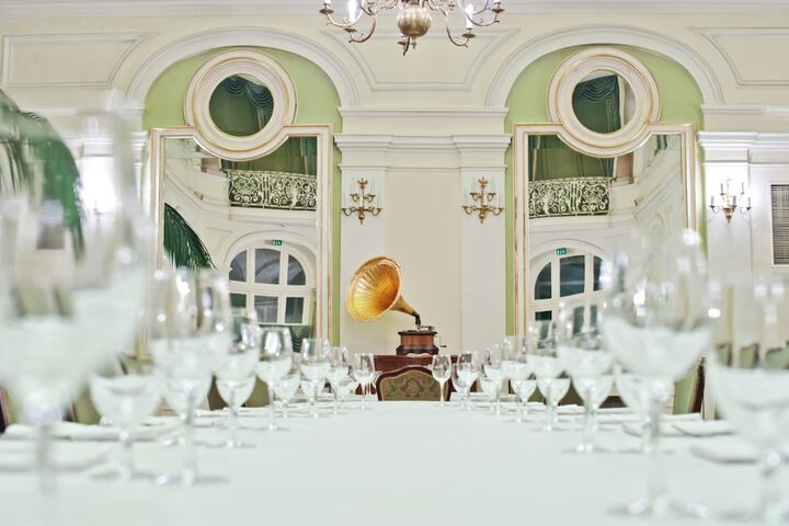 Ballroom/Hall 71 of 80