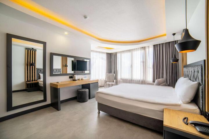 GOLDA HOTEL
