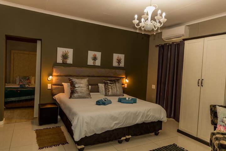 Room 3 of 49