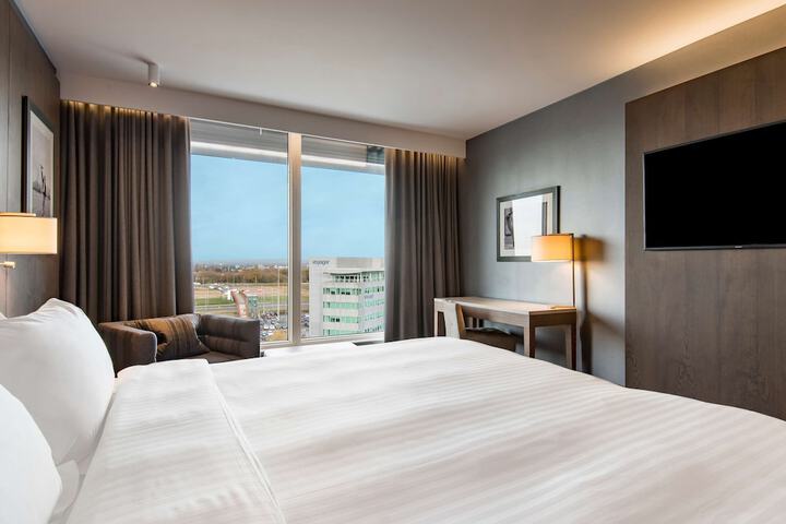 Room 32 of 149