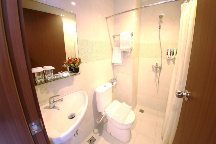 Room 10 of 21