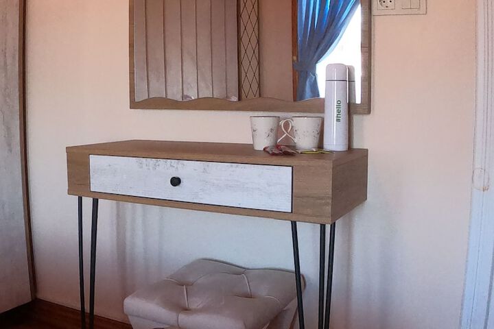 Room 13 of 87
