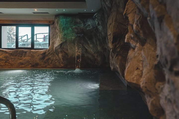 Pool 10 of 29