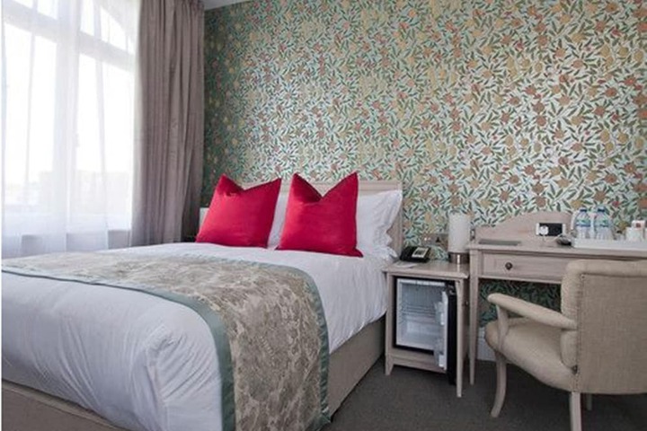 Room 22 of 50
