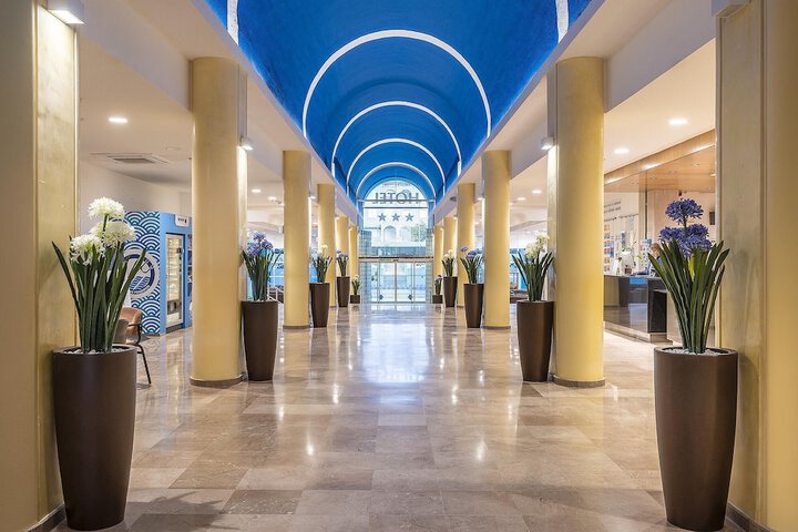 Hotel Interior 11 of 268