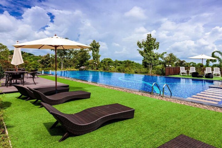 Pool 62 of 119