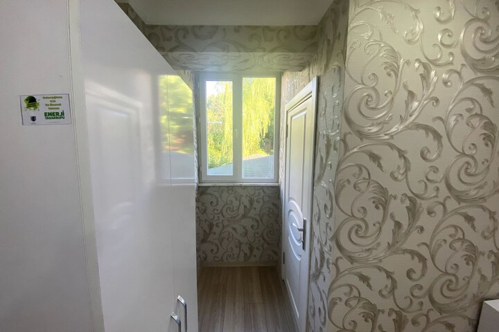 Room 36 of 166