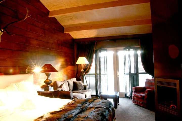 Room 48 of 106