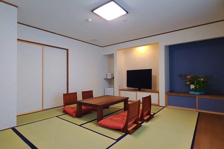 Room 14 of 40