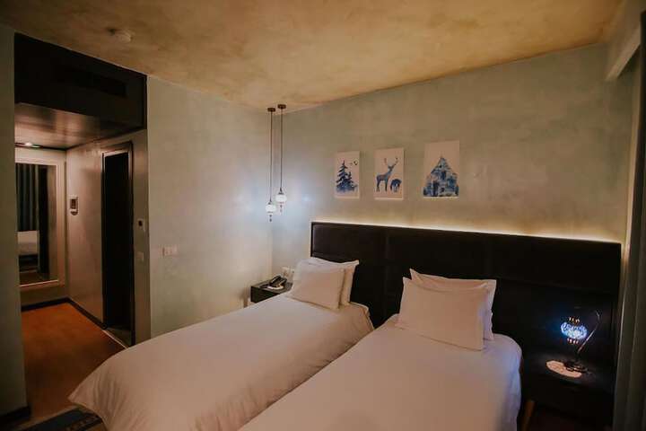 Room 10 of 59