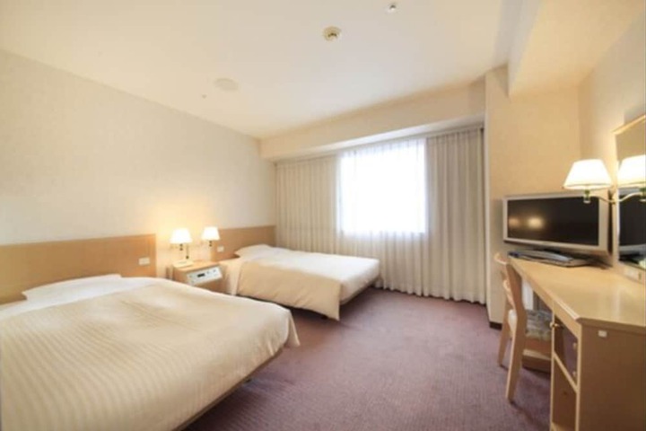 Room 4 of 30