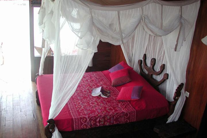 Room 15 of 120