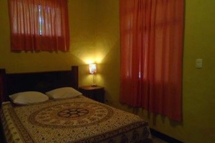 Room 13 of 27