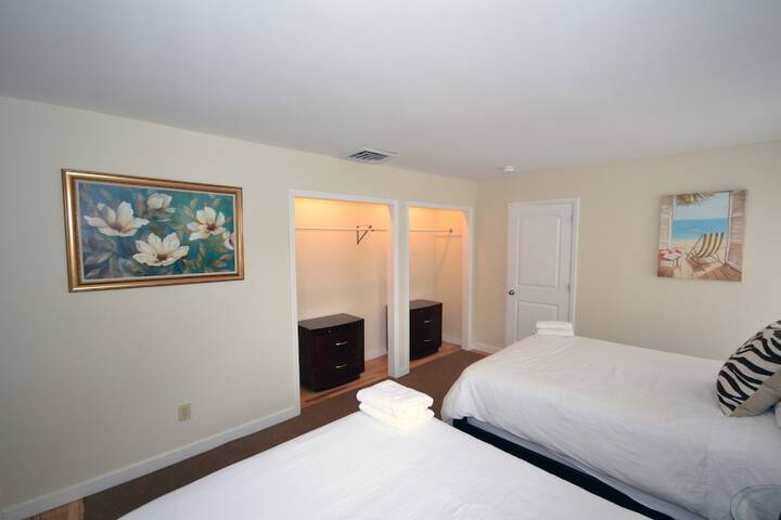 Room 1 of 19