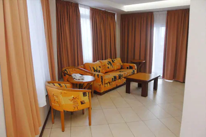 Room 28 of 59