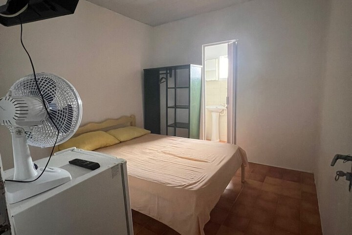Room 4 of 28
