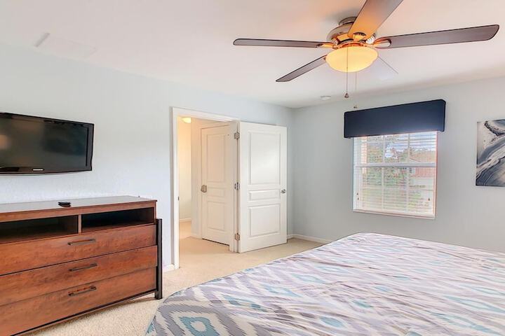 Room 262 of 710