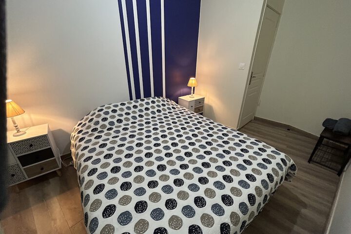 Room 2 of 18