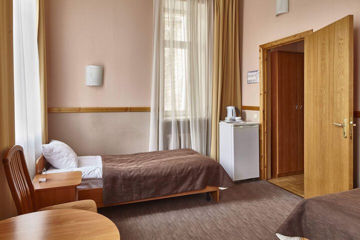 Room 15 of 73