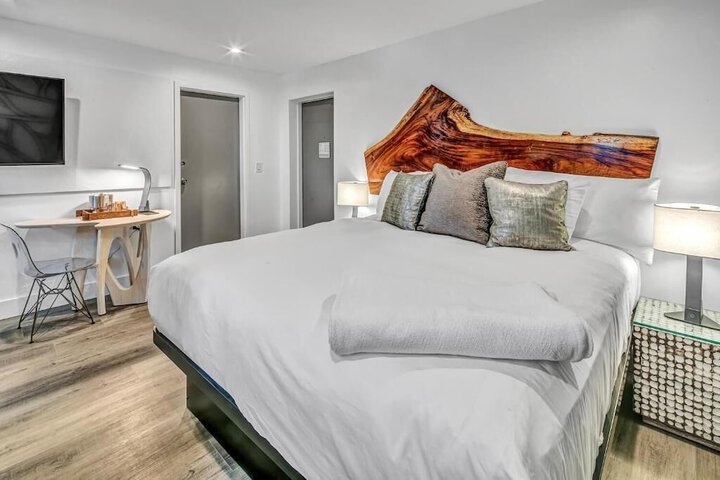 Room 17 of 227