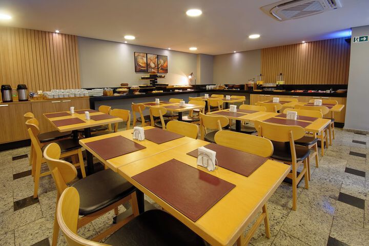 Dining 52 of 74