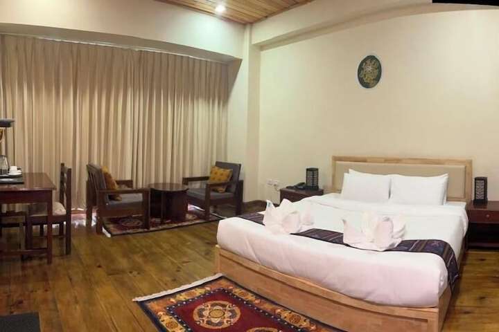 Room 9 of 29