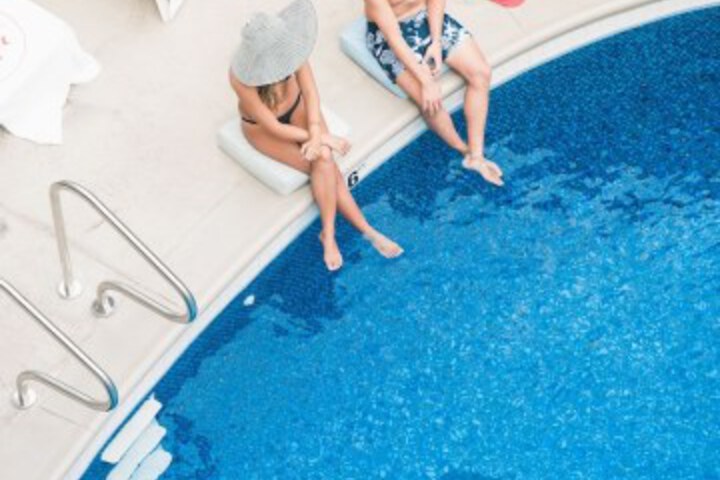 Pool 44 of 73