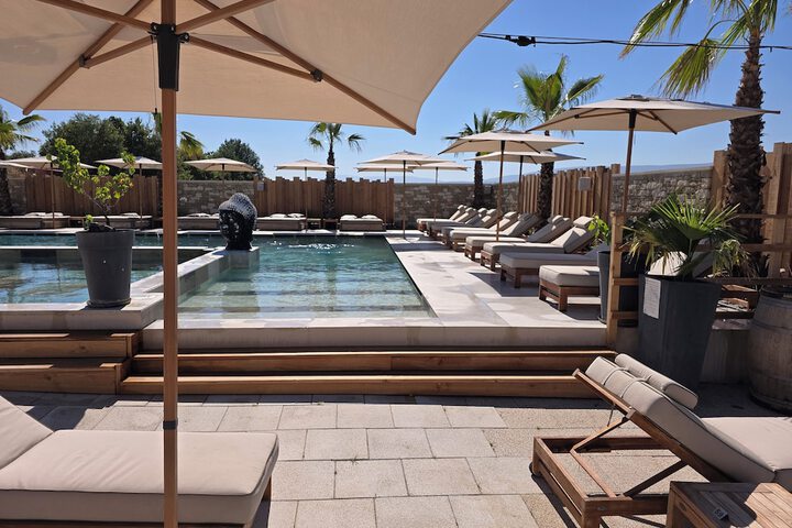 Pool 87 of 128