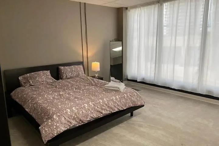 Room 4 of 22