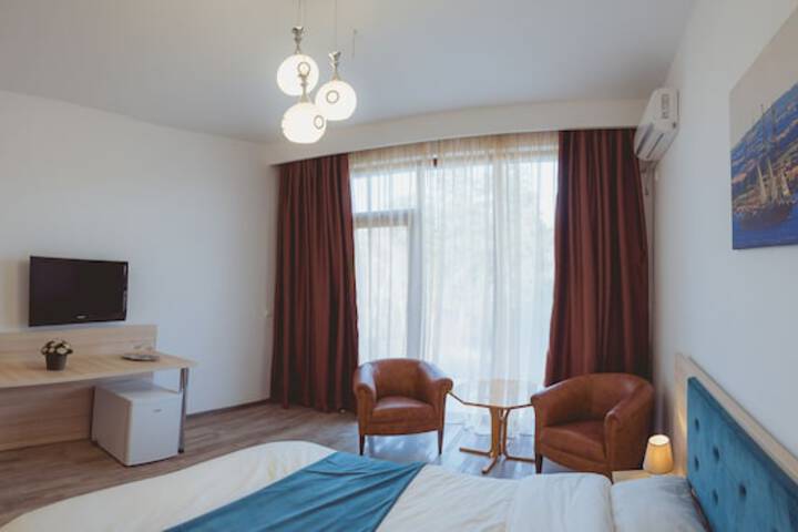 Room 6 of 30