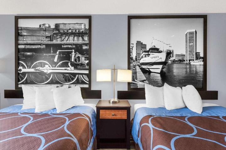 2 Double Beds (8 of 10)