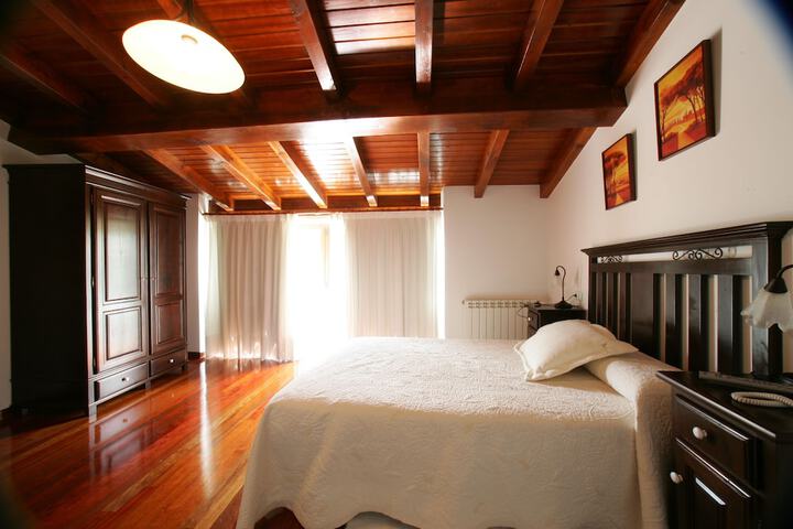 Room 6 of 24