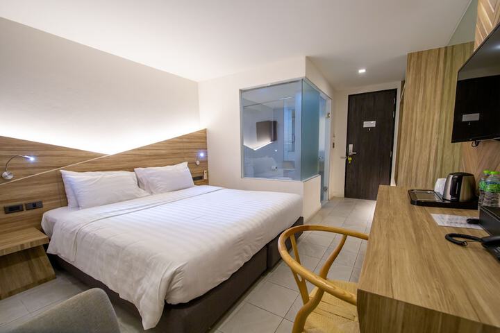 Room 25 of 60