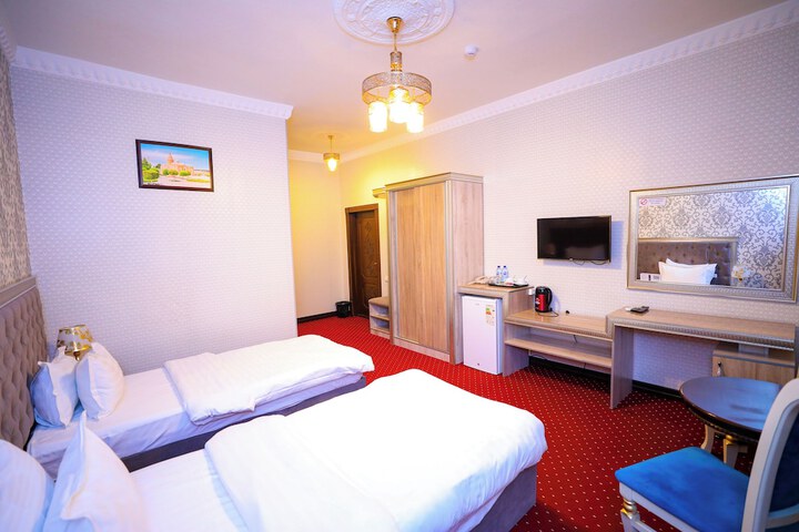 Room 10 of 63