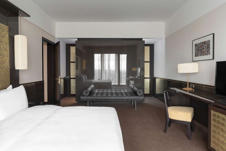 Room 20 of 138