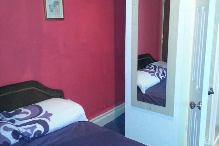 Room 10 of 72